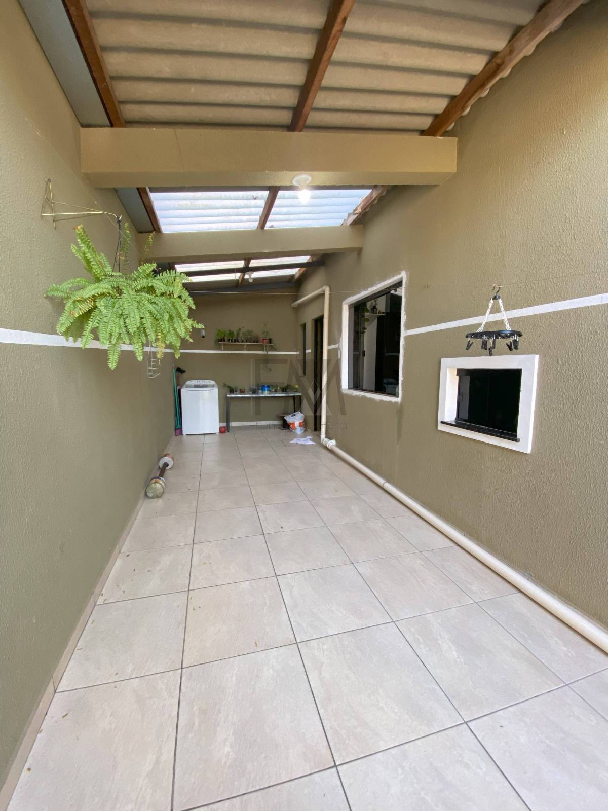 Sobrado à venda em Ponta Grossa, Orfãs, com 3 quartos, 106m²